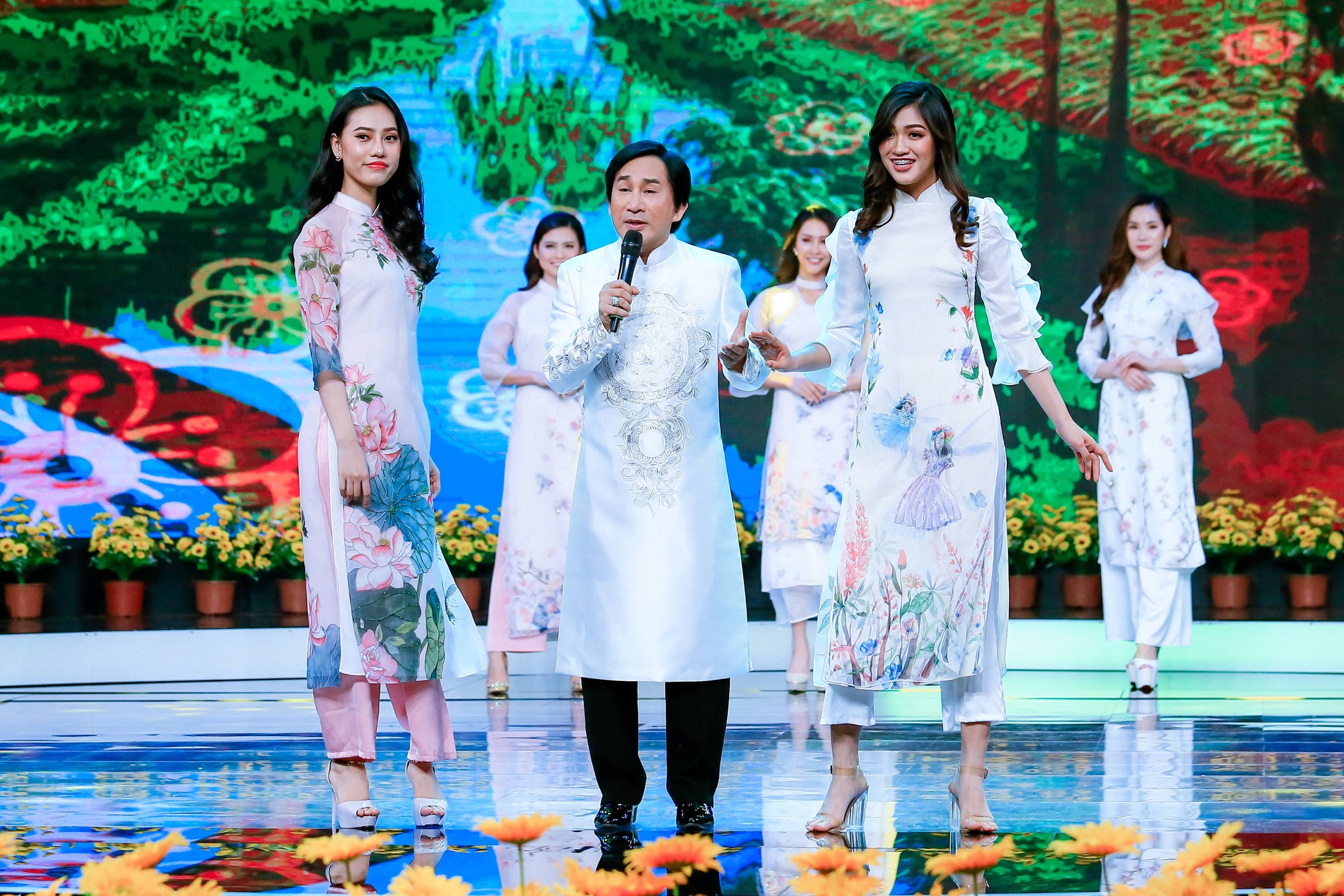 Clip: Đàm Vĩnh Hưng, NSƯT Kim Tử Long cùng chúc Tết Kỷ Hợi