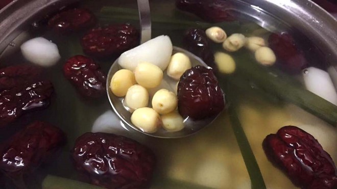 Ăn g&igrave; vừa ngon vừa m&aacute;t ng&agrave;y S&agrave;i G&ograve;n nắng n&oacute;ng - Ảnh 1.