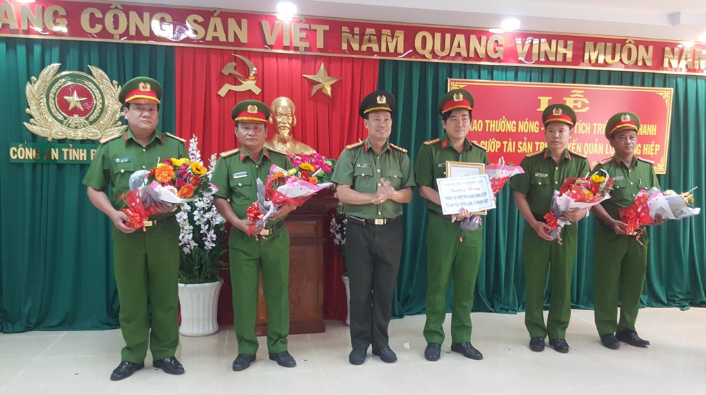 Triệt phá băng cướp táo tợn trên tuyến đường đi qua nhiều tỉnh miền Tây - Ảnh 2.