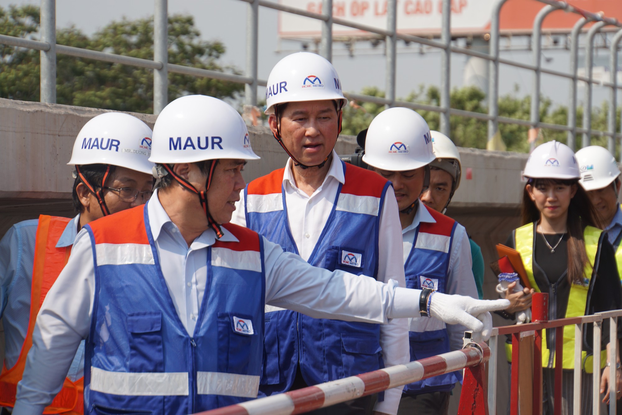 Chủ tịch UBND TP HCM nói gì khi đi thị sát xuyên hầm metro số 1? - Ảnh 5.