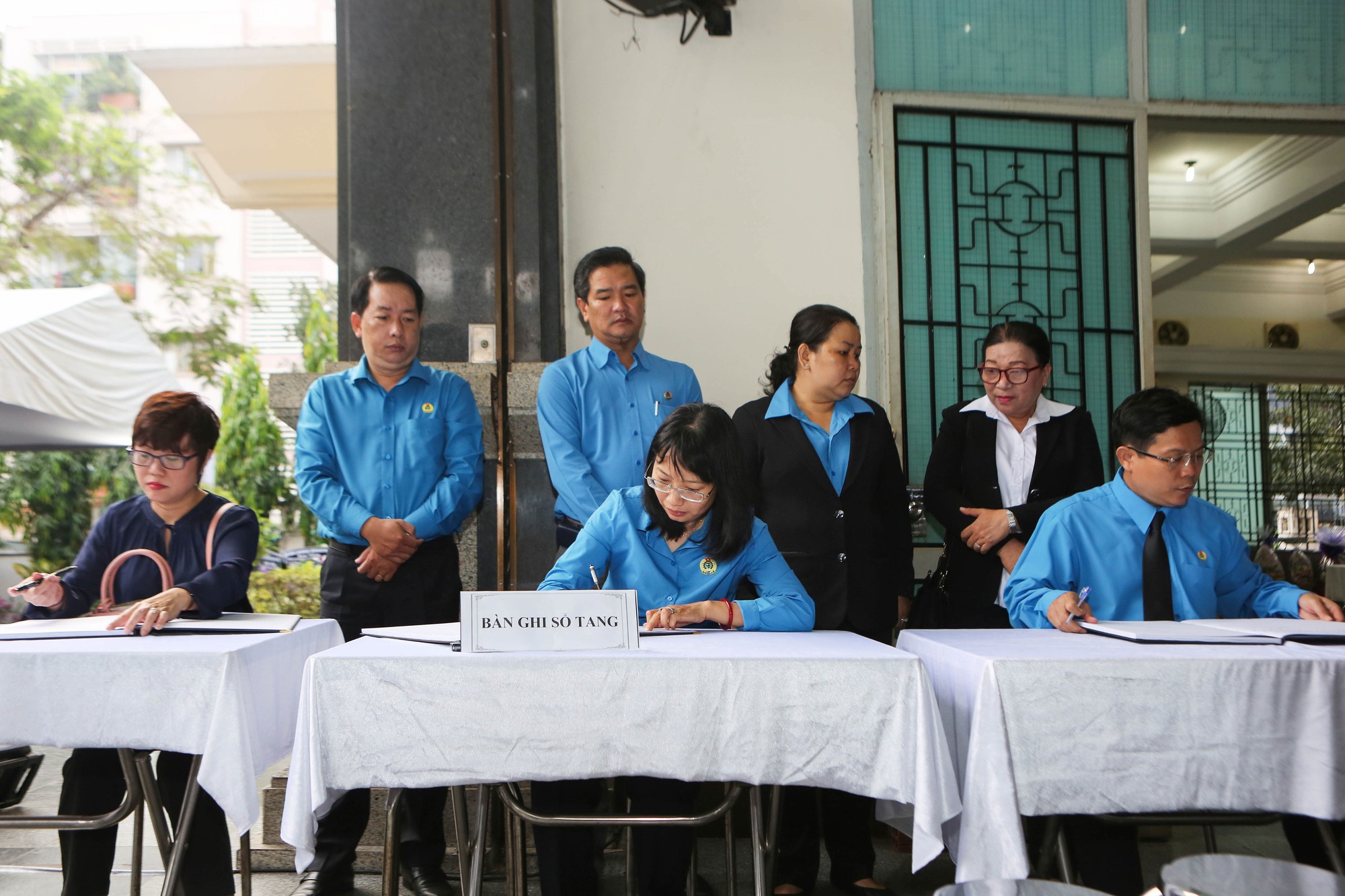 Thương tiếc người cán bộ tận tụy - Ảnh 1.