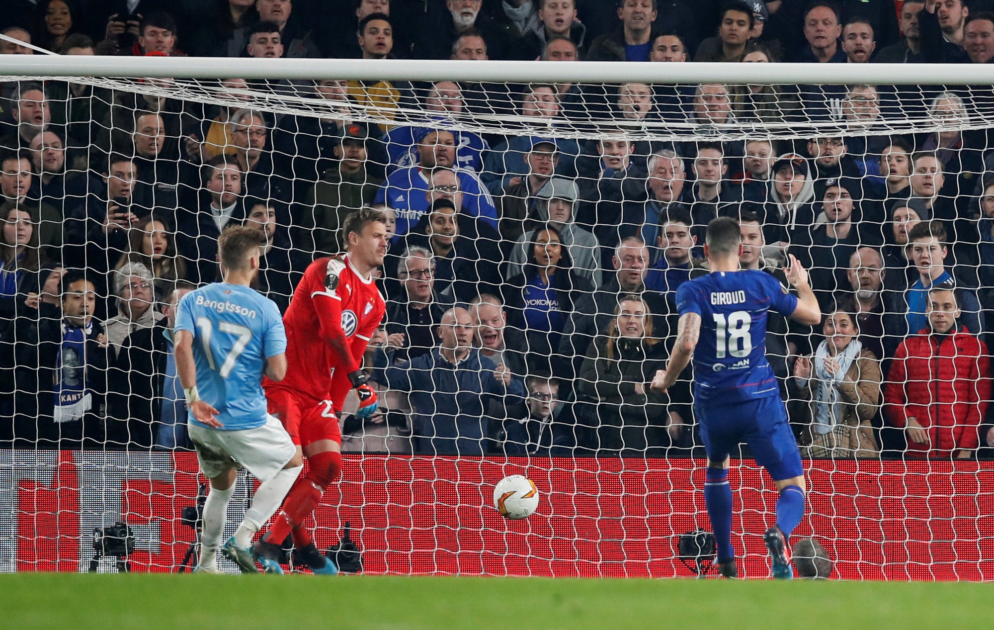 Arsenal ngược d&ograve;ng, Chelsea b&ugrave;ng nổ ở Europa League - Ảnh 7.
