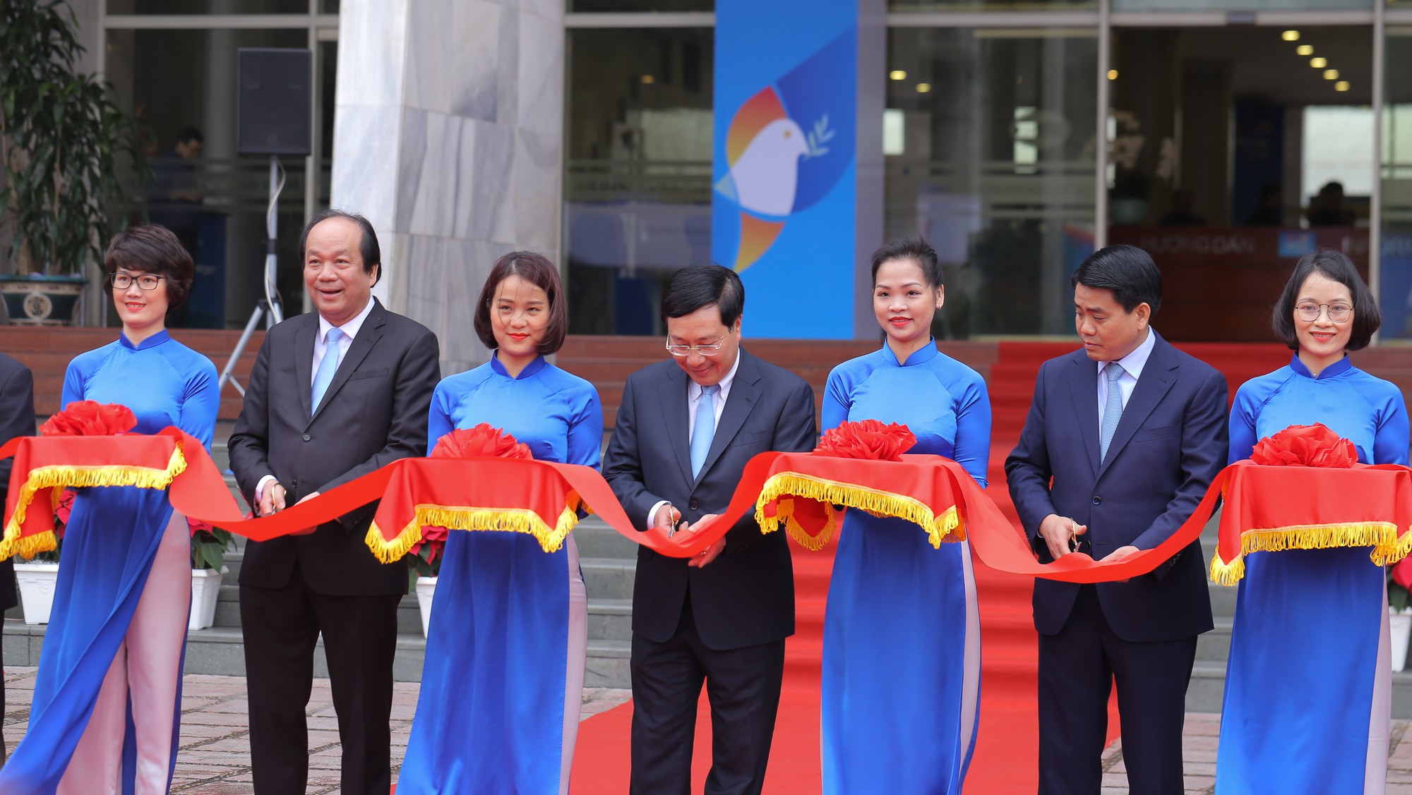 Trung t&acirc;m b&aacute;o ch&iacute; quốc tế hội nghị thượng đỉnh Mỹ-Triều hoạt động 24/24 giờ - Ảnh 9.