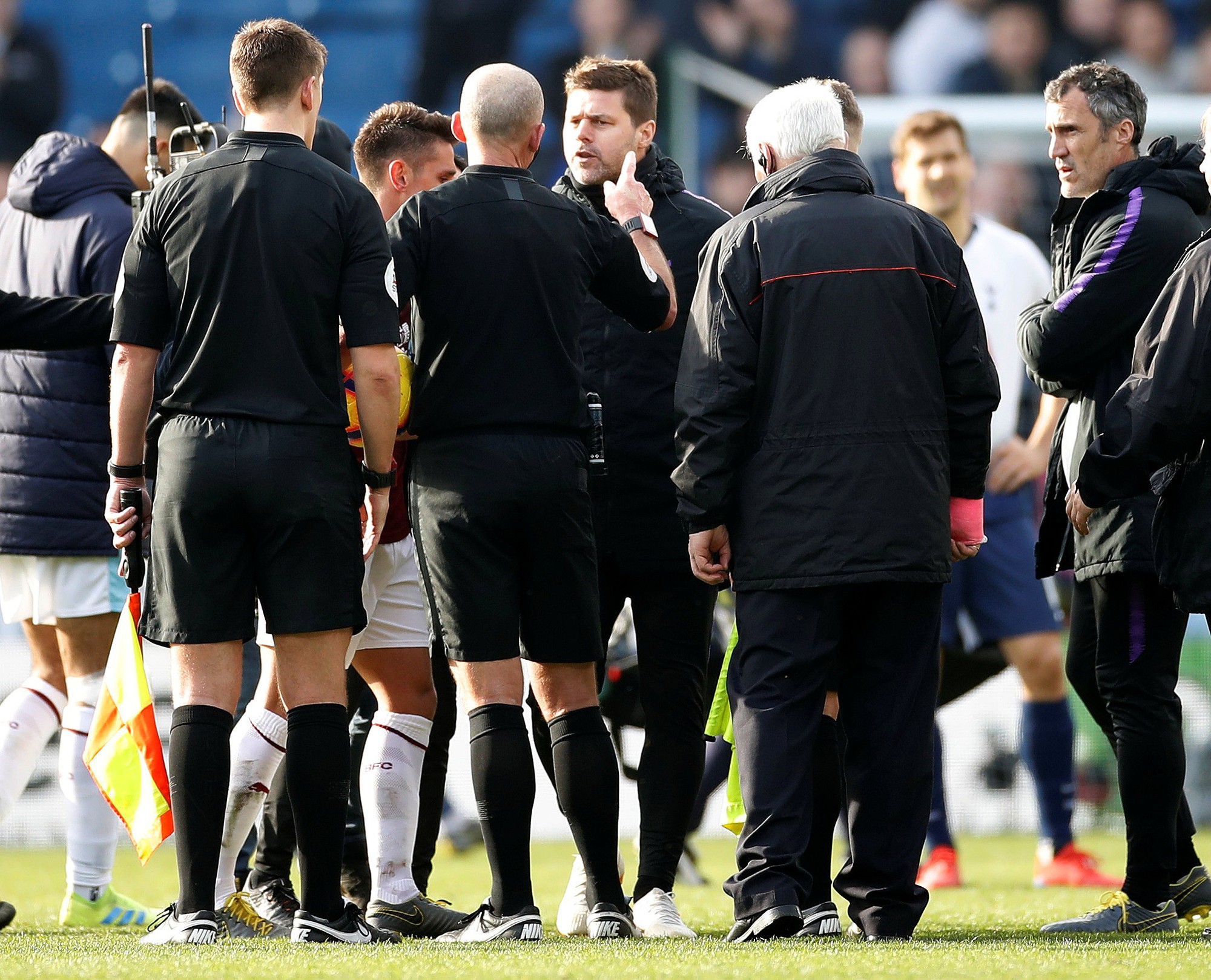 FA gia hạn thời gian cho HLV Pochettino kh&aacute;ng c&aacute;o - Ảnh 2.