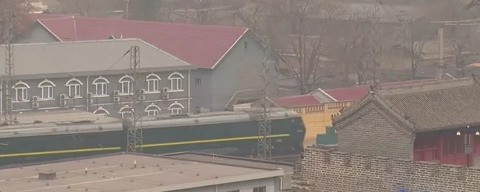 B&ecirc;n trong đo&agrave;n t&agrave;u bọc th&eacute;p của &ocirc;ng Kim Jong-un  - Ảnh 1.