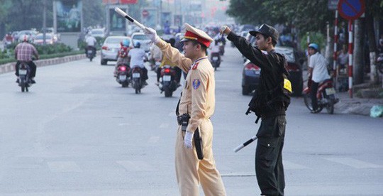 Cấm ôtô qua cầu Chương Dương phục vụ Thượng đỉnh Mỹ-Triều