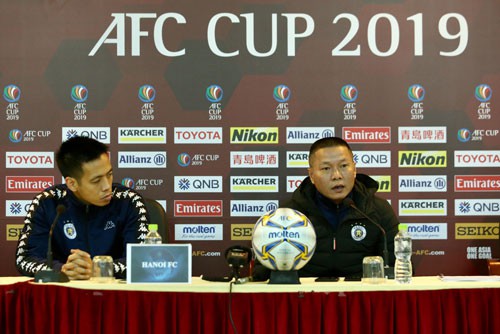 Không để Quang Hải đá trận đầu AFC Cup