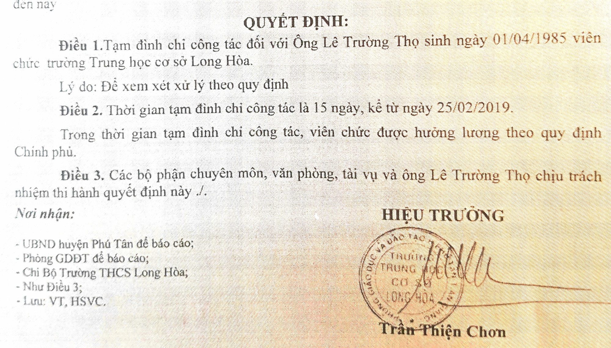 Thầy giáo bị "tố" đánh vẹo cột sống học sinh lên tiếng