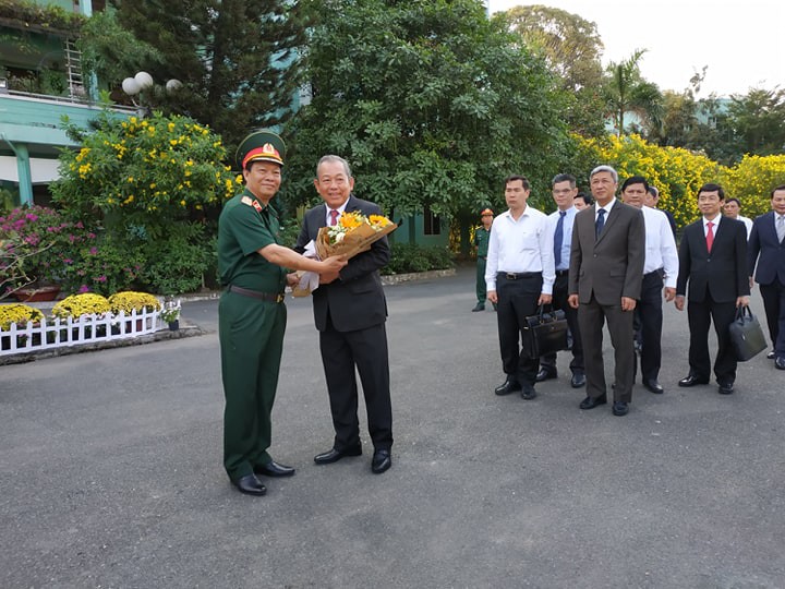 Phó Thủ tướng Trương Hòa Bình thăm Bệnh viện Quân y 175
