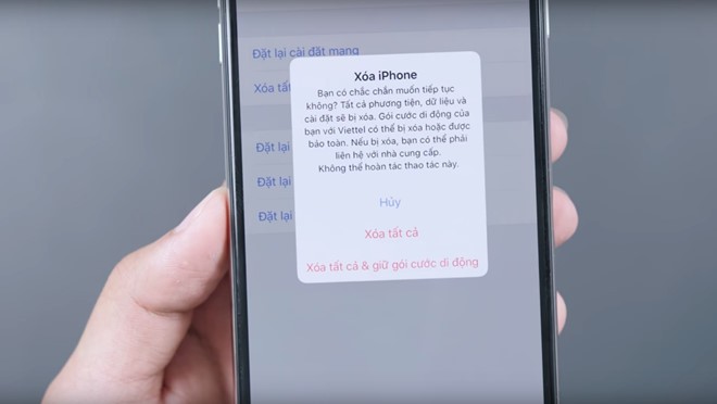 Tranh cãi việc mất eSIM khi reset iPhone tại Việt Nam