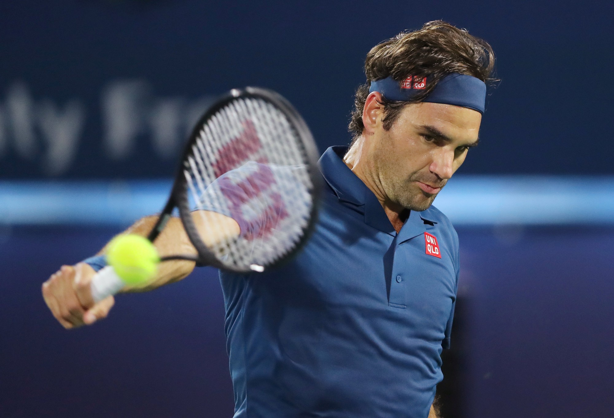 Federer khởi đầu suôn sẻ chặng đường chinh phục danh hiệu thứ 100