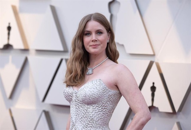 Phụ kiện to bản l&ecirc;n ng&ocirc;i tại Oscar 2019 - Ảnh 11.