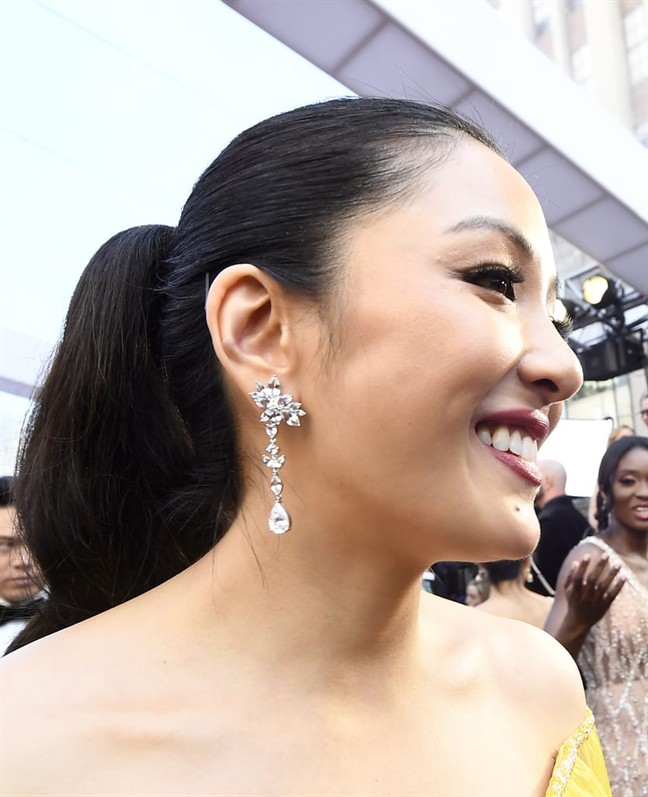 Phụ kiện to bản l&ecirc;n ng&ocirc;i tại Oscar 2019 - Ảnh 22.