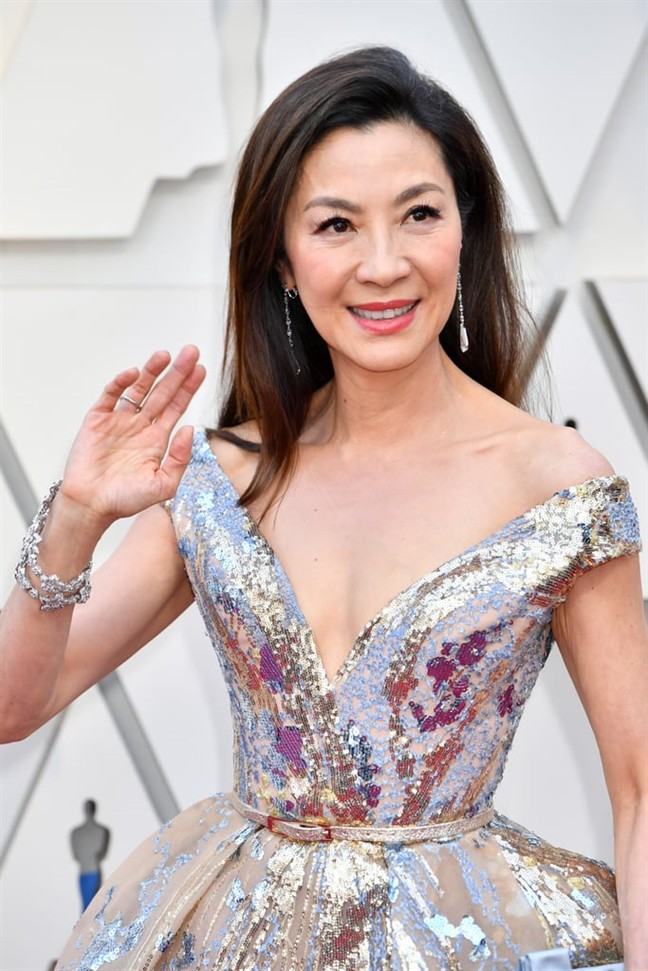 Phụ kiện to bản l&ecirc;n ng&ocirc;i tại Oscar 2019 - Ảnh 5.