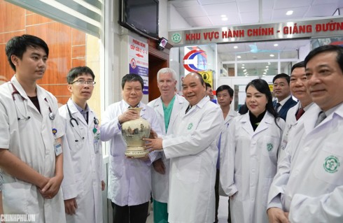 Nhiều hoạt động kỷ niệm Ngày Thầy thuốc Việt Nam