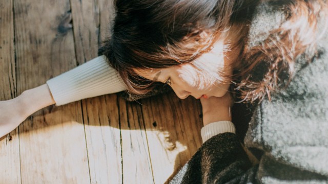 Yêu người đàn bà đã cũ - Ảnh 2.
