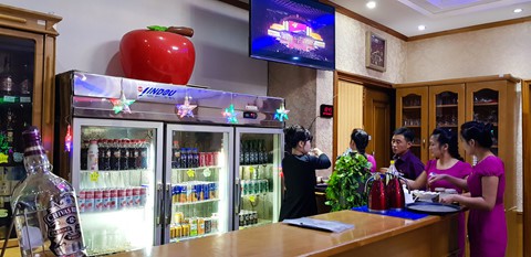 Bia S&agrave;i G&ograve;n, nước cam Việt trong cửa h&agrave;ng ở Triều Ti&ecirc;n - Ảnh 19.