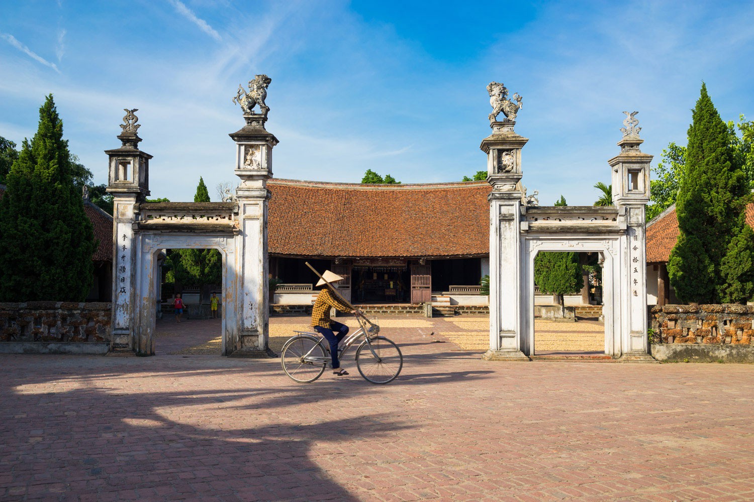 Quảng bá Việt Nam qua những sứ giả đặc biệt