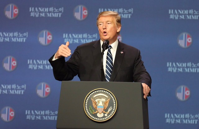 Đảng Dân chủ có dễ luận tội Tổng thống Trump?