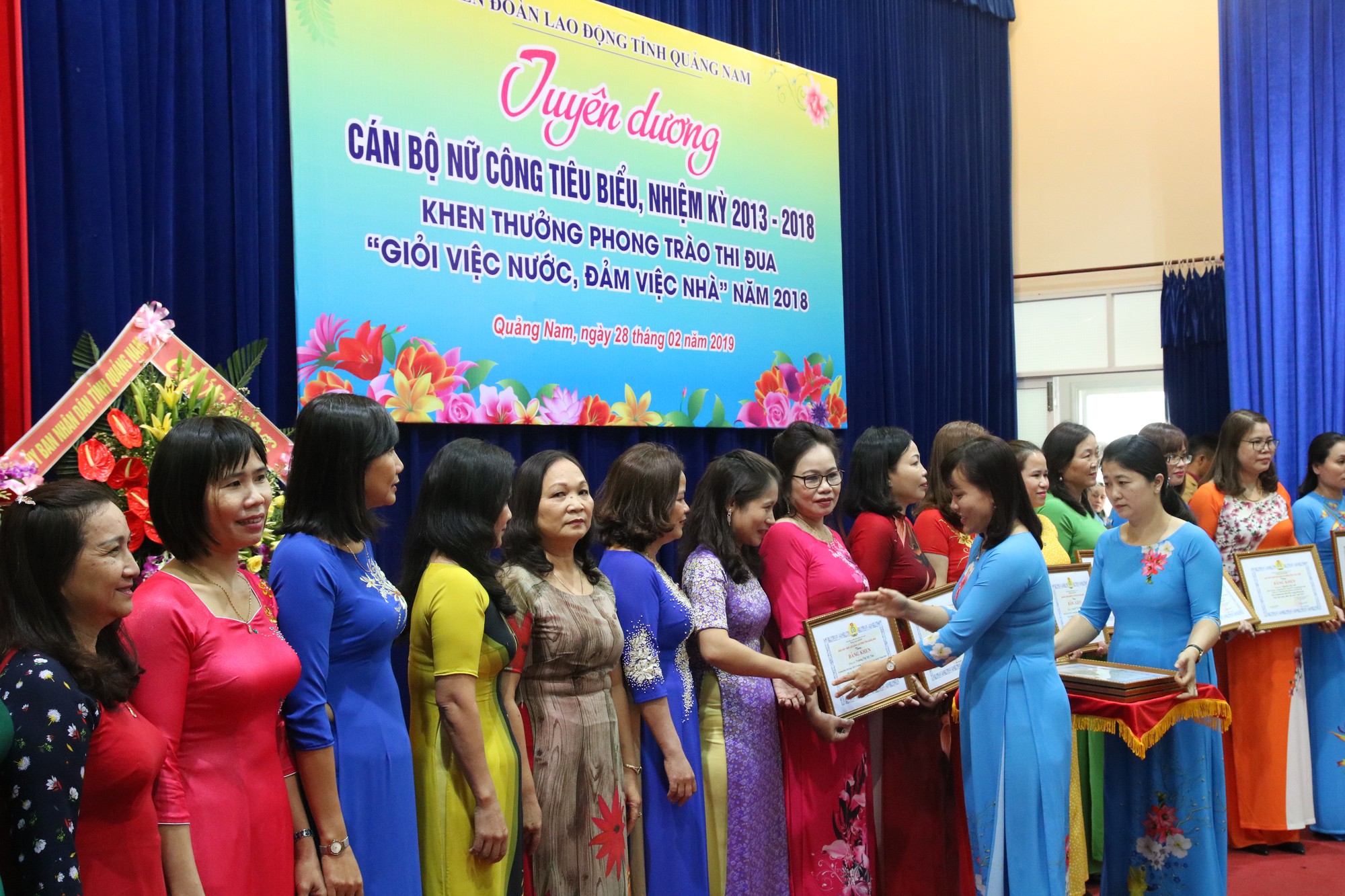 Quảng Nam: Khen thưởng cán bộ nữ công tiêu biểu - Ảnh 5.