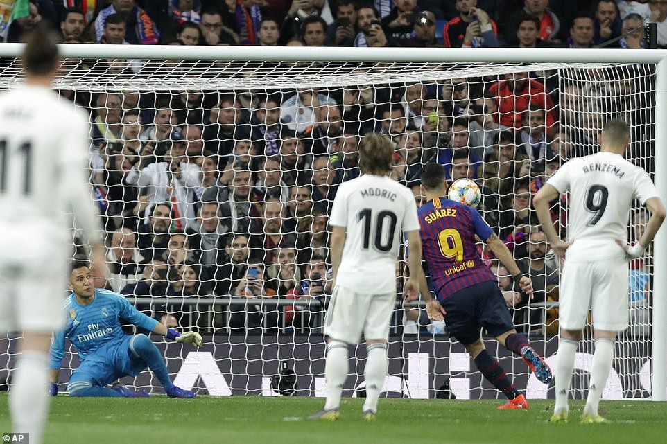 Luis Suarez lập c&uacute; đ&uacute;p, Real Madrid thua tan t&aacute;c ở C&uacute;p Nh&agrave; vua - Ảnh 7.