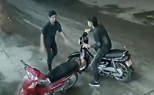 Bắt nghi phạm cứa cổ tài xế taxi trước sân vận động Mỹ Đình - Ảnh 2.