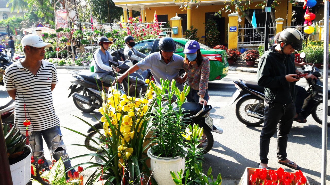 Phố cổ Hội An nhộn nhịp ngày cuối năm