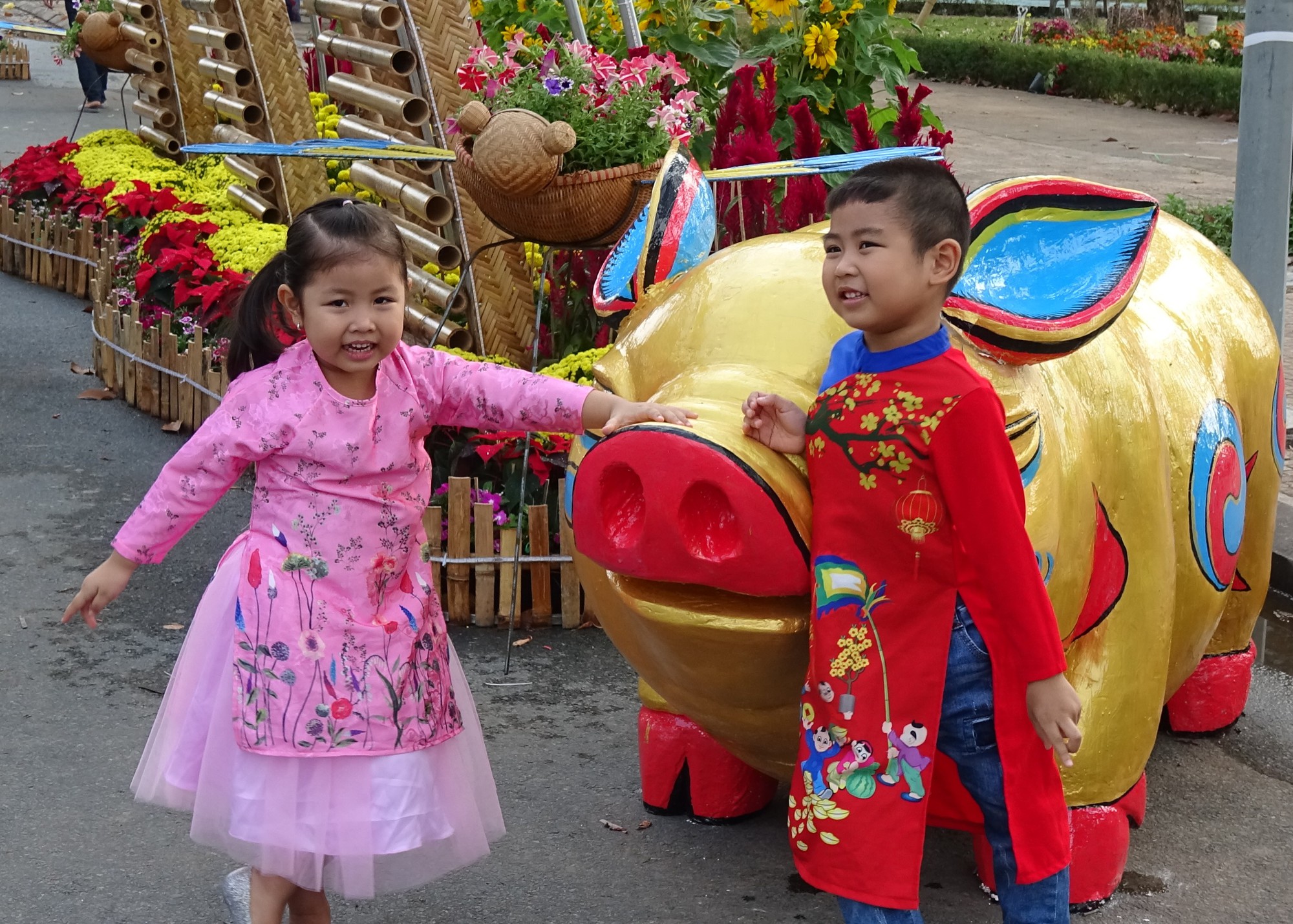 Lục bình, sen lên đường hoa Xuân ở thủ phủ đất Sen hồng Đồng Tháp - Ảnh 1.