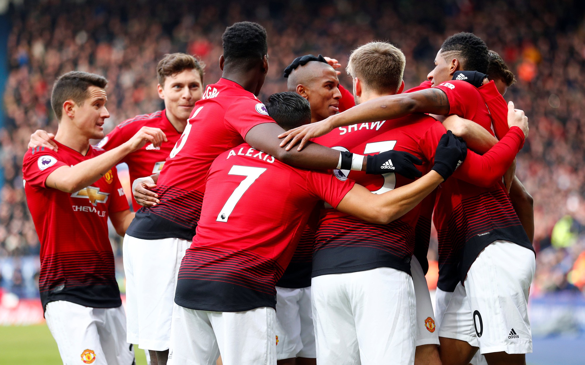 Rashford lập công, Man United bay cao ở King Power