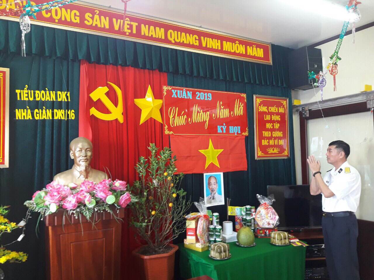 Nhà giàn DK1 đón Tết - Ảnh 1.