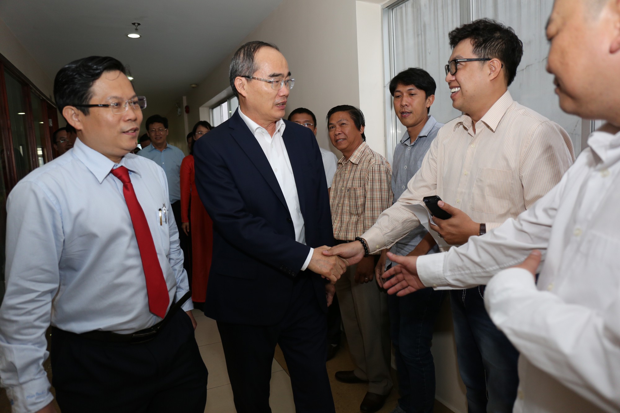 B&iacute; thư Nguyễn Thiện Nh&acirc;n thăm, ch&uacute;c Tết B&aacute;o Người Lao Động - Ảnh 1.