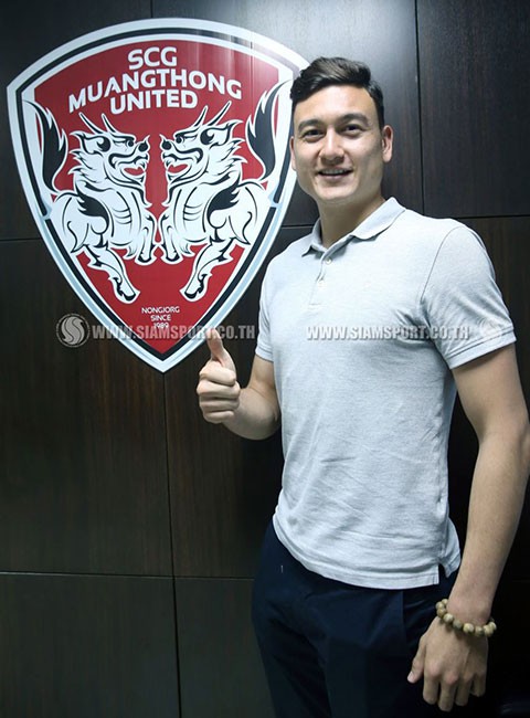 Đặng Văn L&acirc;m sang Th&aacute;i Lan, ra mắt Muangthong United m&ugrave;ng 2 Tết - Ảnh 1.