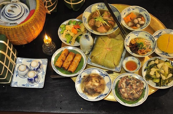 Chuyên gia mách bạn ăn Tết thả ga, không lo béo bụng