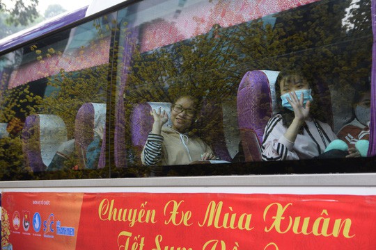 Đón Tết xa quê, bồi hồi nhớ chuyến xe năm nào