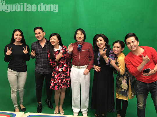 Những đ&ocirc;i bạn diễn ăn &yacute;, ng&agrave;y Tết kể xấu nhau - Ảnh 1.