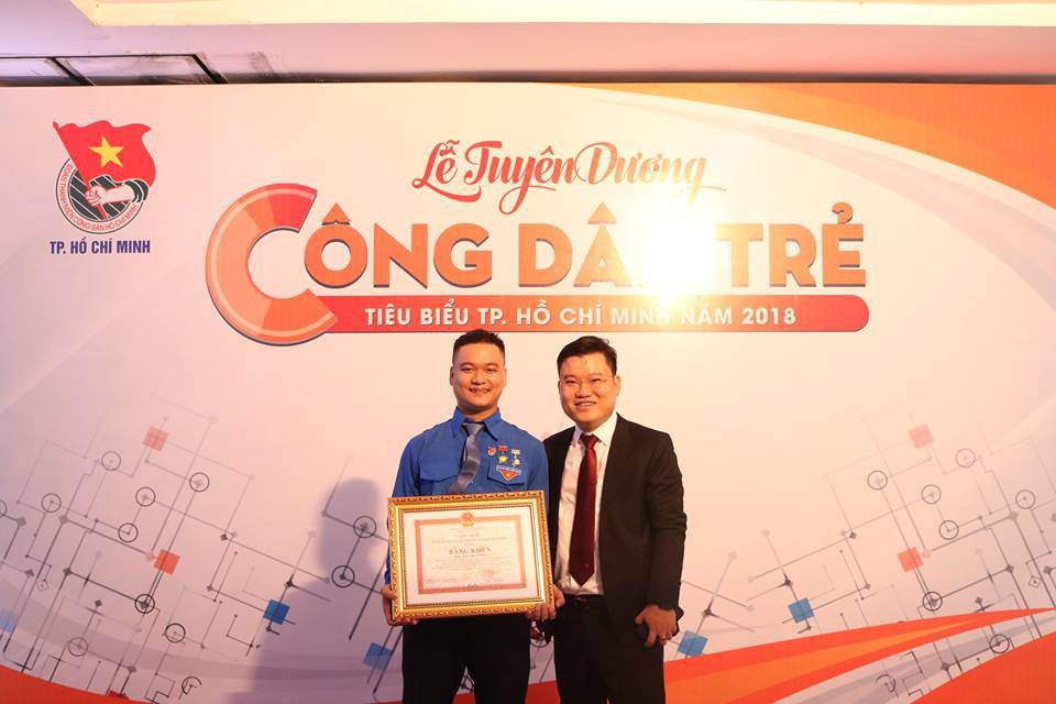 [eMagazine] - “Teen” công dân tiêu biểu TP HCM, họ là ai?