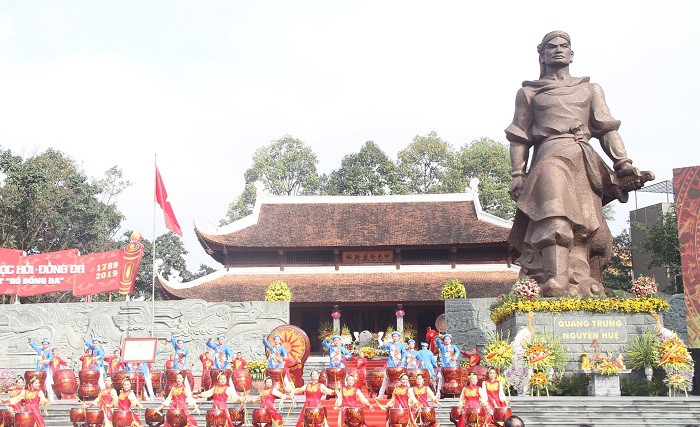 Thủ tướng dự lễ khai hội Gò Đống Đa Xuân Kỷ Hợi