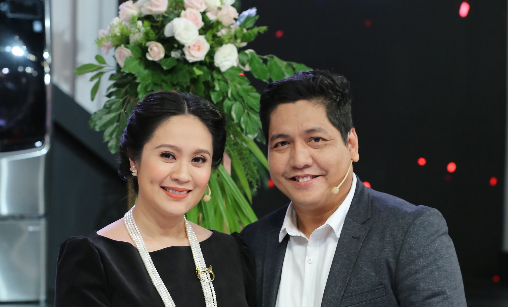 "Cuộc chiến" đầu tiên của showbiz Việt khi chưa hết Tết