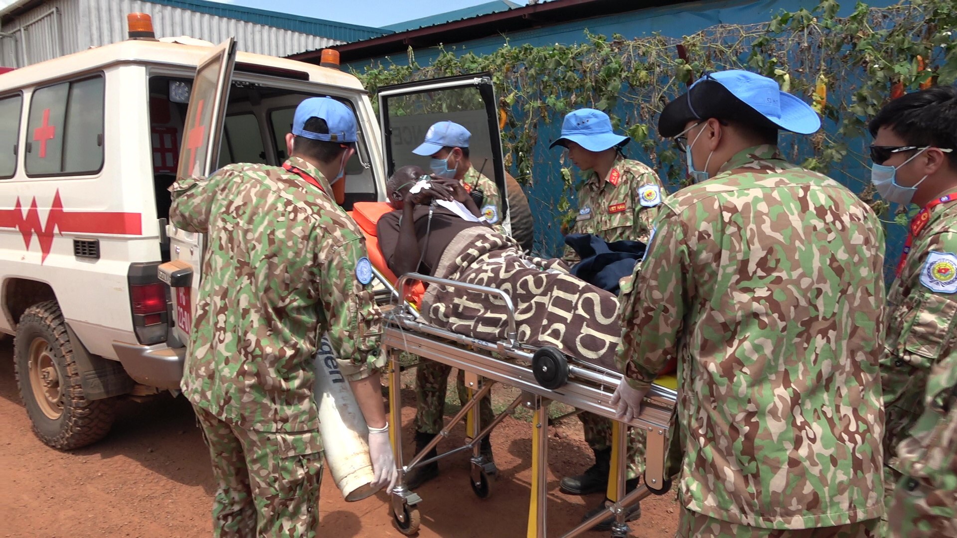 Thăm nơi Bệnh viện dã chiến Việt Nam làm việc ở Nam Sudan - Ảnh 2.