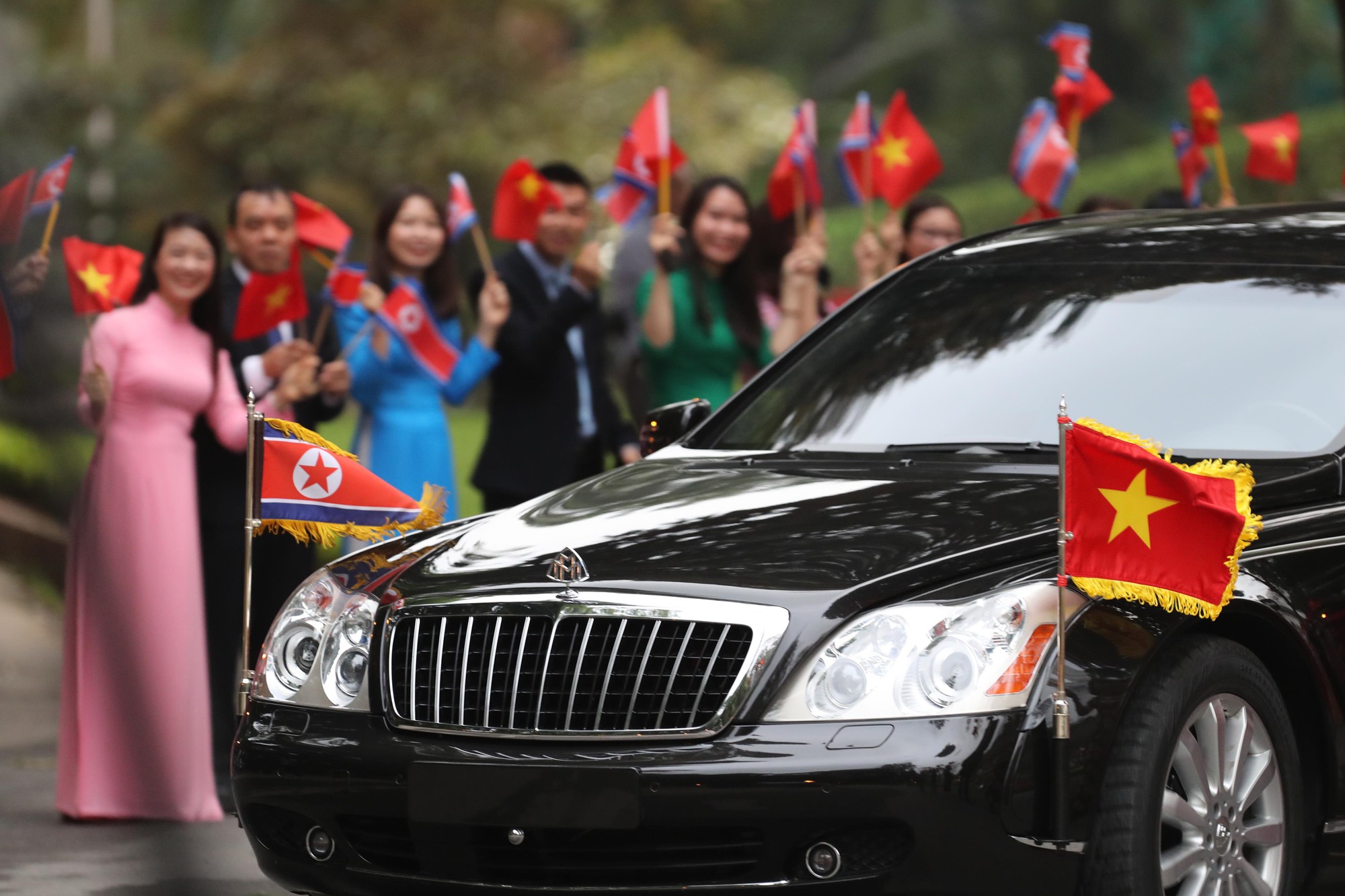 Cận cảnh Thủ tướng Nguyễn Xu&acirc;n Ph&uacute;c tiếp Chủ tịch Kim Jong-un - Ảnh 6.