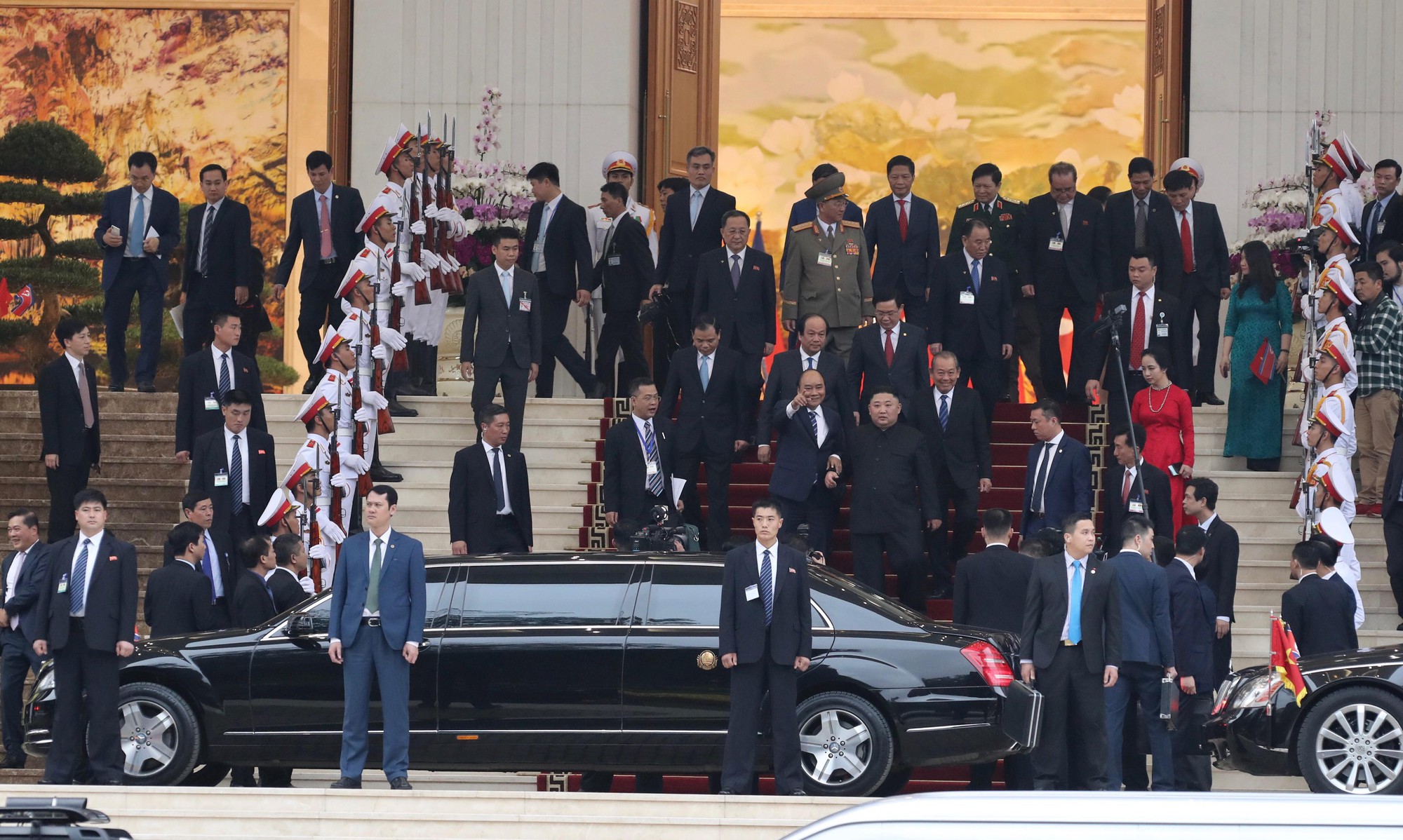 Cận cảnh Thủ tướng Nguyễn Xu&acirc;n Ph&uacute;c tiếp Chủ tịch Kim Jong-un - Ảnh 8.