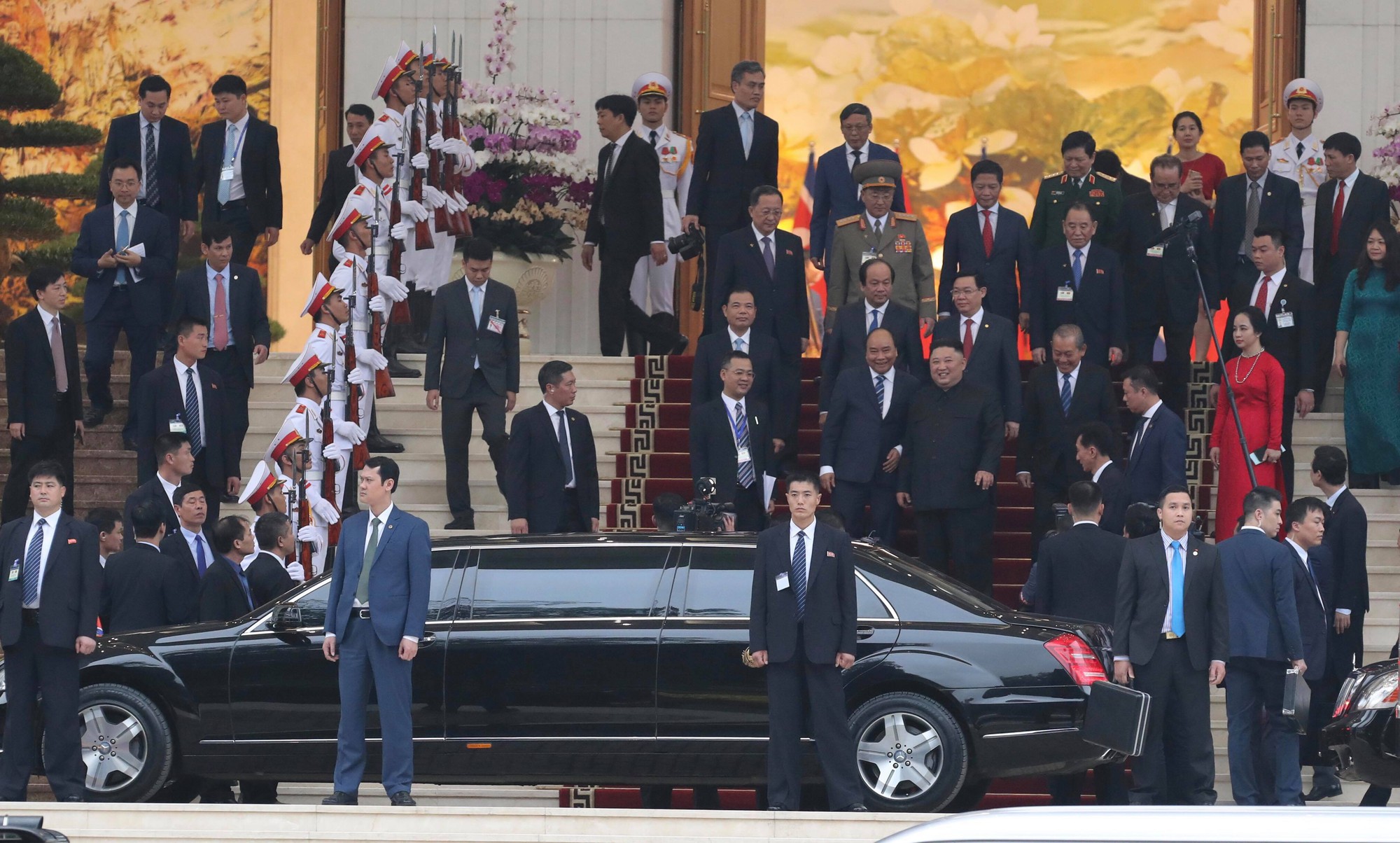 Cận cảnh Thủ tướng Nguyễn Xu&acirc;n Ph&uacute;c tiếp Chủ tịch Kim Jong-un - Ảnh 9.