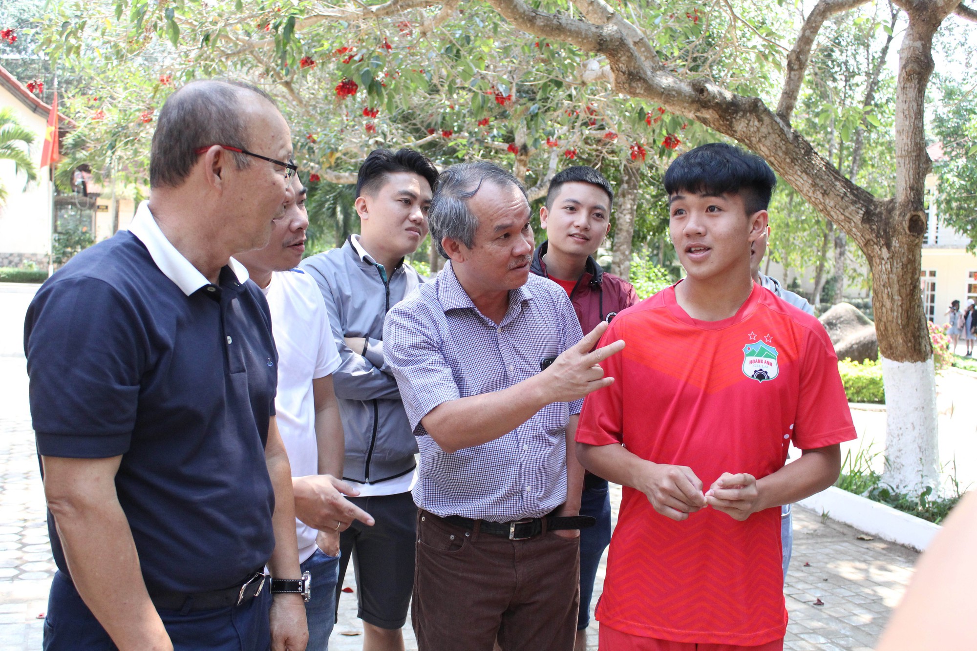 Bầu Đức vẫn đam mê, giàu ý tưởng