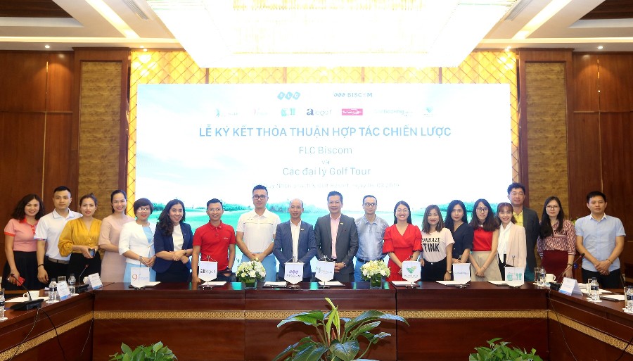 C&uacute; bắt tay của FLC Biscom với 10 đại l&yacute; golf tour lớn nhất Việt Nam - Ảnh 1.