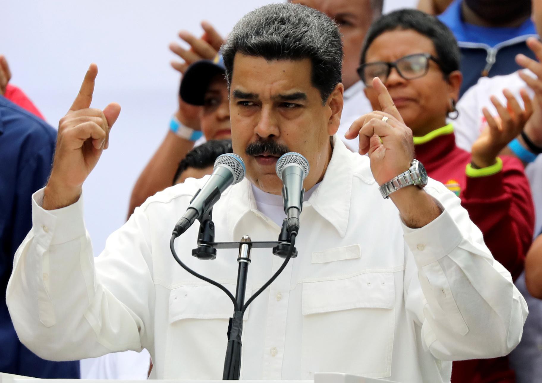 Mất điện sang ngày thứ ba, biểu tình lớn chực chờ Venezuela - Ảnh 5.