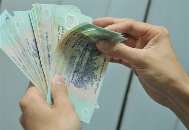 Trừ tiền lương do đi làm trễ?