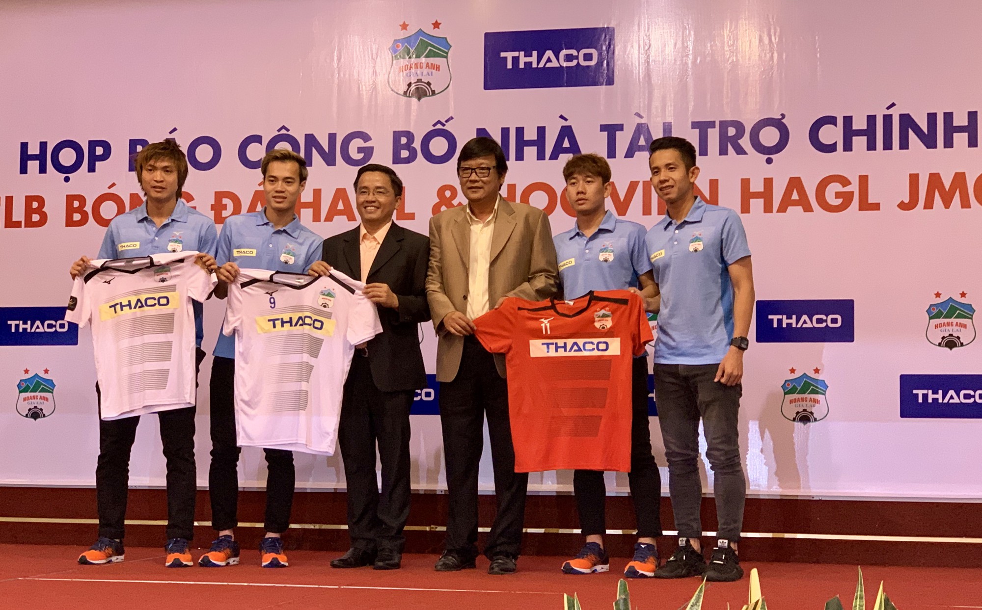 HAGL kết duyên cùng THACO, đặt mục tiêu tốp 5 mùa 2019