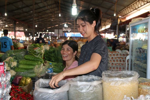 Lào: Đất lành của lao động trẻ Việt