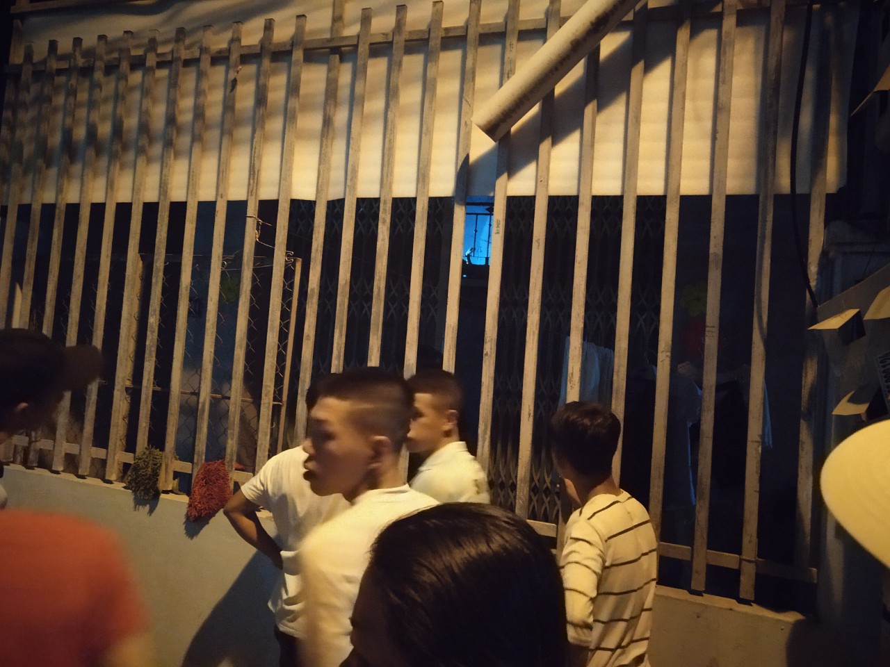 Cháy nhà, một thanh niên chết bí ẩn - Ảnh 2.