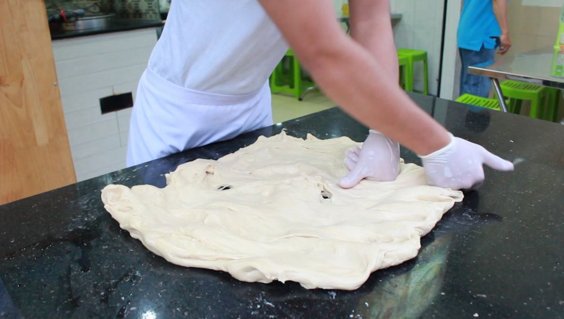 Qu&aacute;n m&igrave; k&eacute;o phong c&aacute;ch v&otilde; thuật Kungfu độc đ&aacute;o ở TP HCM - Ảnh 8.